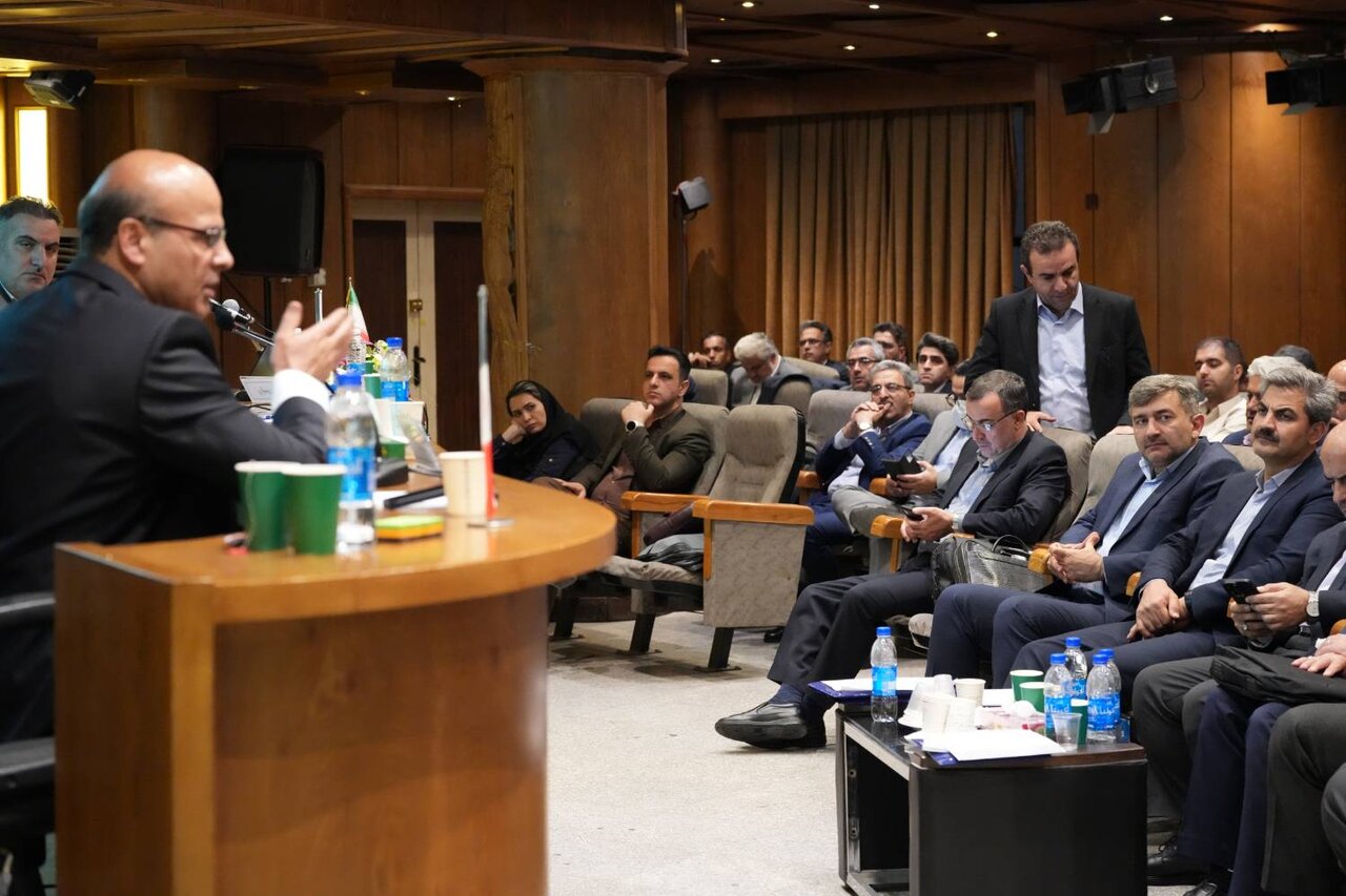 تسریع در اتصال نیروگاههای خورشیدی پشتبامی در اولویت شرکتهای توزیع نیروی برق قرار گیرد تسریع در اتصال نیروگاههای خورشیدی پشتبامی در اولویت شرکتهای توزیع نیروی برق قرار گیرد