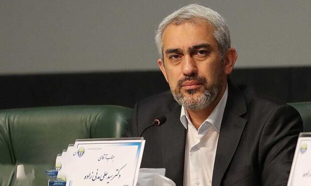 مسیریابی اقتصاد کشور دچار آسیب شده است. او معتقد است که متاسفانه تحریمها بهانهای برای هر نوع سیاست غلط اقتصادی ان شده است. مسیریابی اقتصاد کشور دچار آسیب شده است. او معتقد است که متاسفانه تحریمها بهانهای برای هر نوع سیاست غلط اقتصادی ان شده است.
