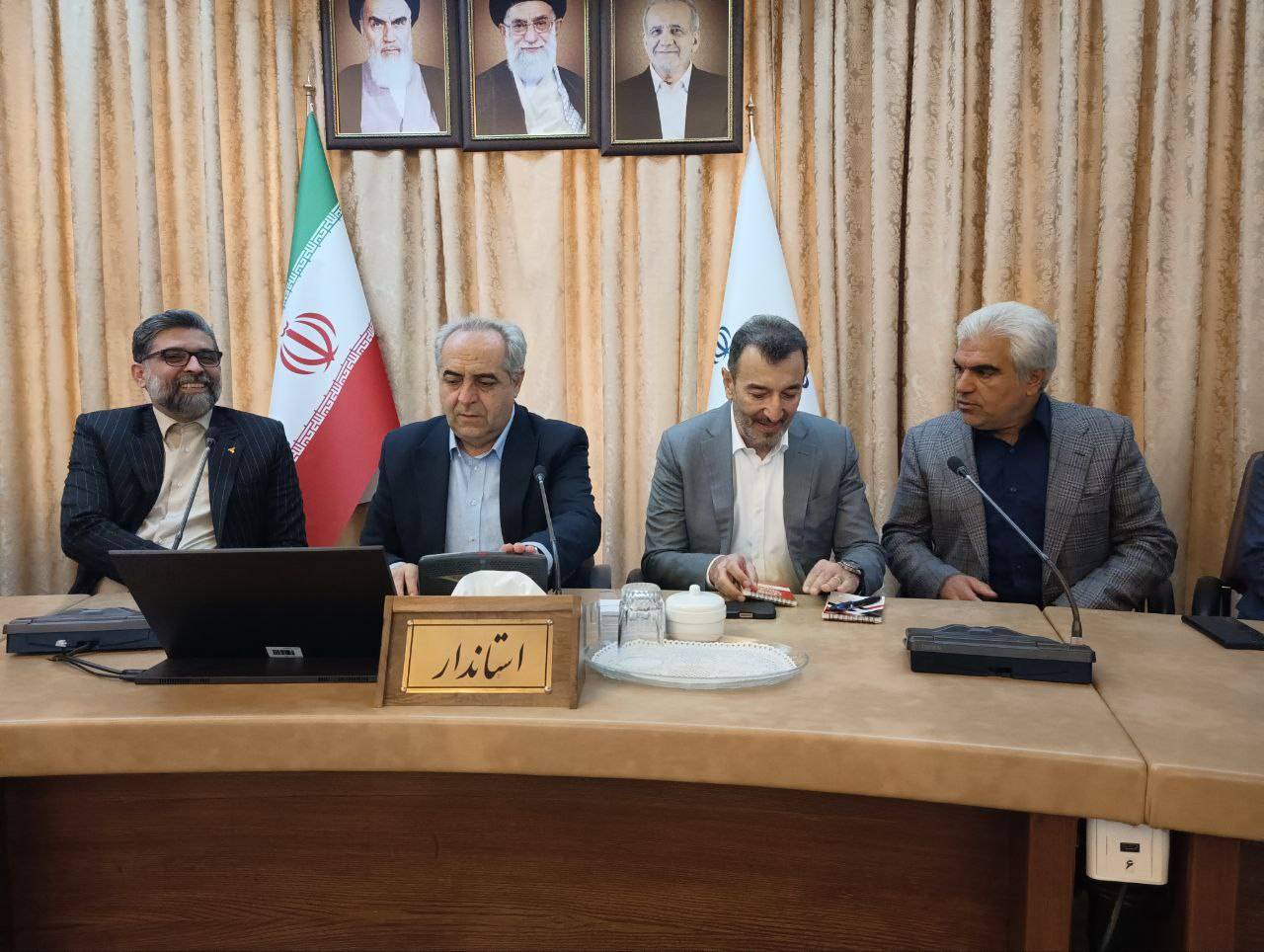 تاکید سمیعینژاد بر فعالسازی پتانسیلهای طلا و مس شمال غرب کشور تاکید سمیعینژاد بر فعالسازی پتانسیلهای طلا و مس شمال غرب کشور