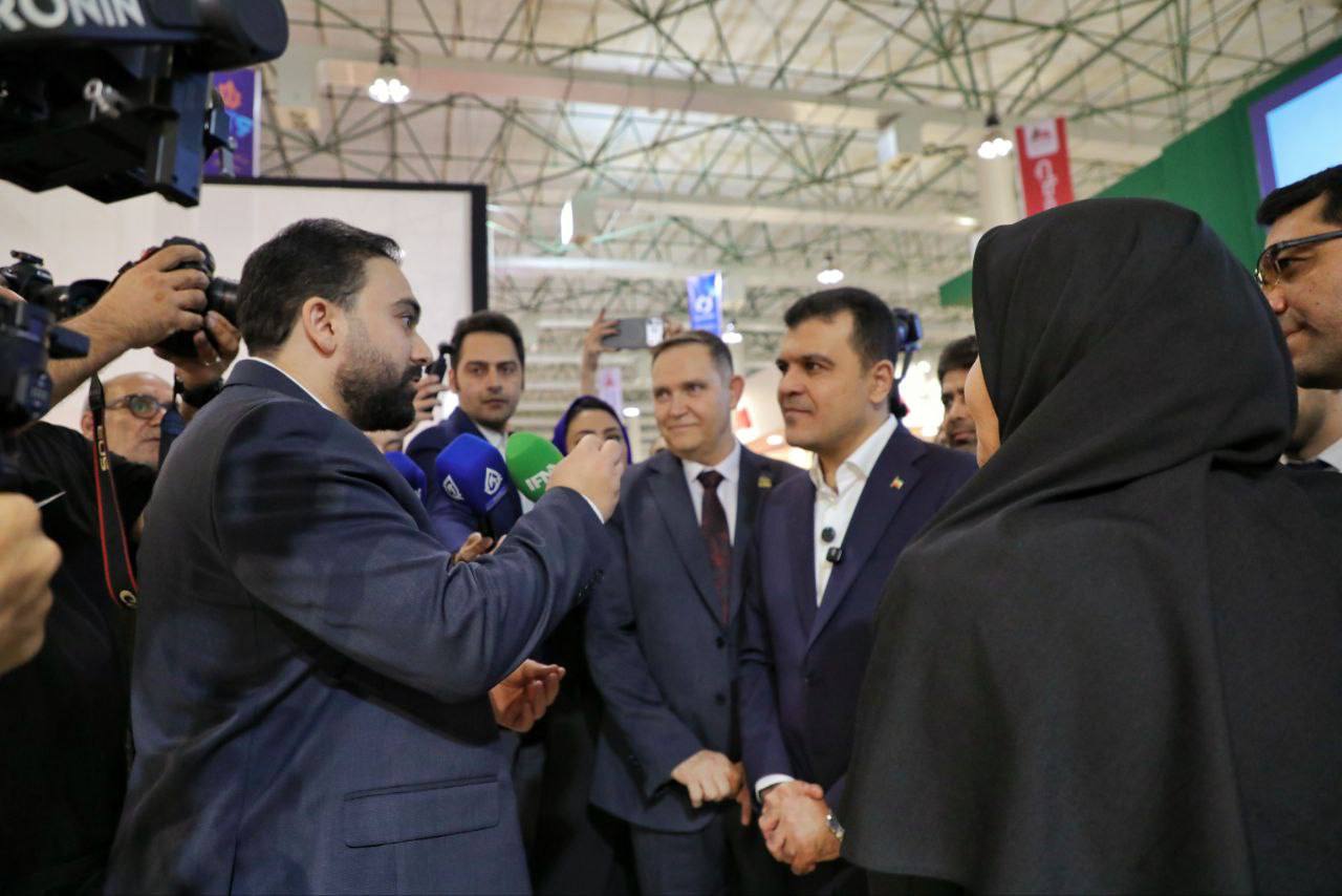 هلدینگ خلیج‌فارس پیشران تکنولوژی است