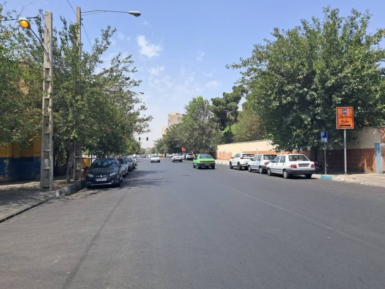اتمام عملیات آسفالت مکانیزه خیابان بهمنیار در قالب طرح «من شهردارم» اتمام عملیات آسفالت مکانیزه خیابان بهمنیار در قالب طرح «من شهردارم»