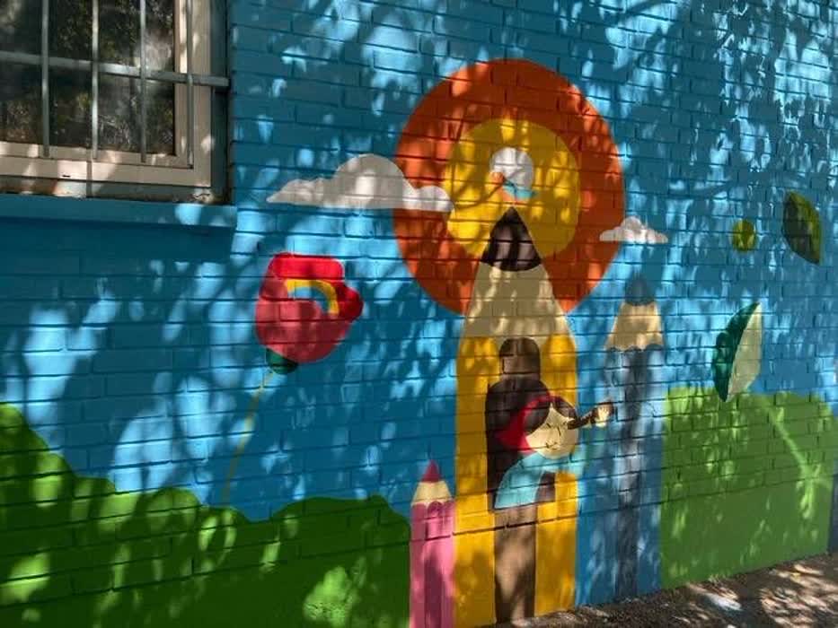 دیوارهای مدارس منطقه ۲ بوم نقاشی مهر میشود دیوارهای مدارس منطقه ۲ بوم نقاشی مهر میشود