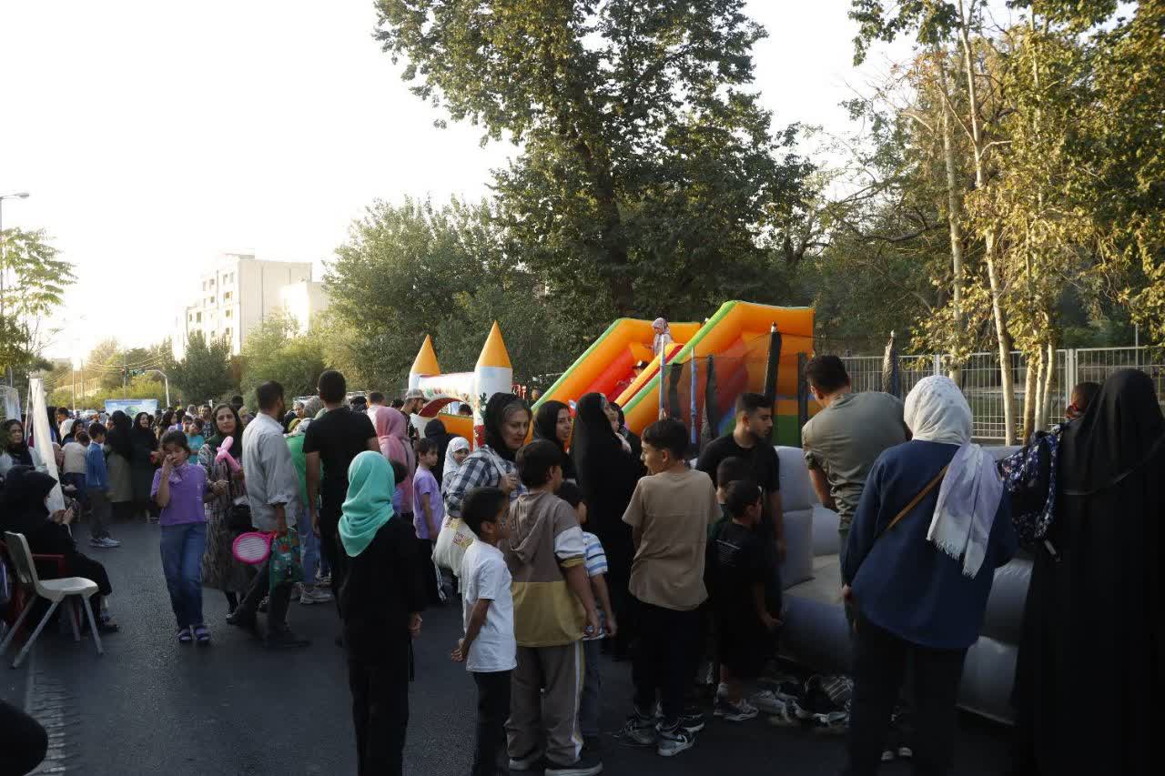 جشن روز جهانی بدون خودرو در منطقه ۴/ ارتقای فرهنگ دوچرخه‌سواری در شمال شرق شهر