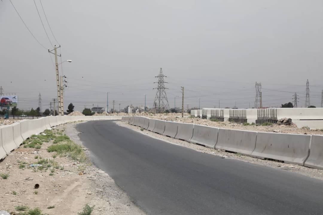  ایمنسازی بخشی از مسیر مواصلاتی بین بزرگراه خلیج فارس و بزرگراه شهید هاشمی با نصب 300 نیوجرسی ایمنسازی بخشی از مسیر مواصلاتی بین بزرگراه خلیج فارس و بزرگراه شهید هاشمی با نصب 300 نیوجرسی