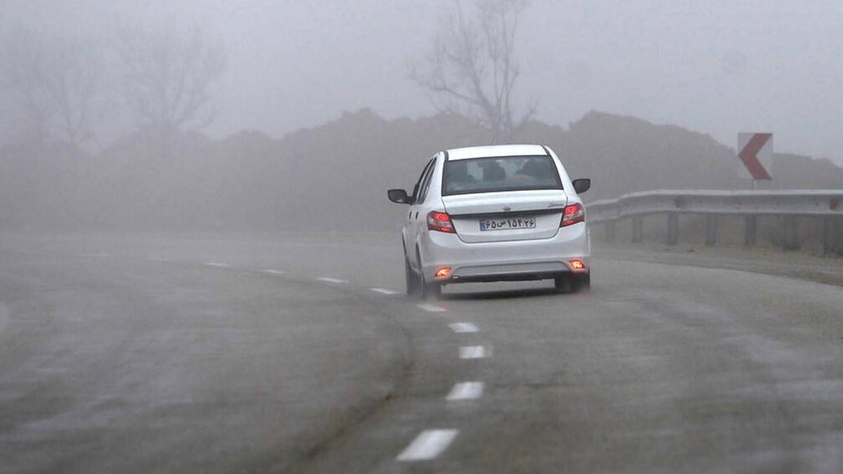 ممنوعیت تردد ناوگان سنگین در محور ایذه–ده‌دز / انسداد مقطعی چند محور کشور به‌دنبال بارش‌های گسترده/ بی‌توجهی به هشدارهای جوی جان مسافران را گرفت