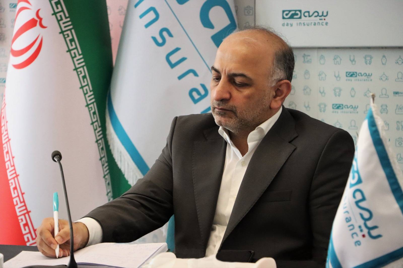 پیام مدیرعامل شرکت بیمه دی به مناسبت ۱۳ آذر، روز ملی بیمه