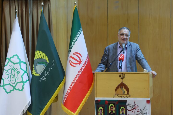 امنیت امروزمان را مدیون شهدا و خانوادههای آنها هستیم امنیت امروزمان را مدیون شهدا و خانوادههای آنها هستیم