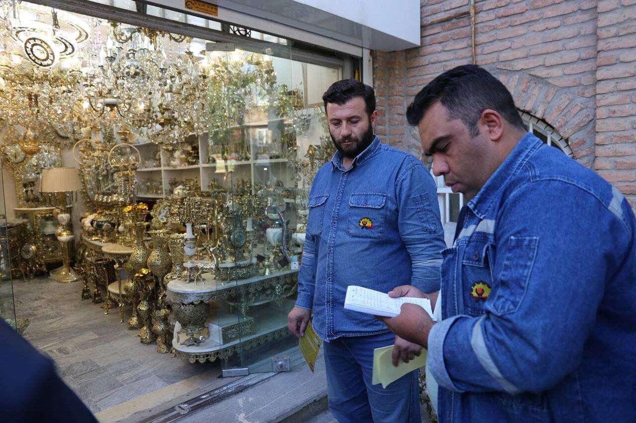 مقابله با بدمصرفی برق در تمام روزهای سال ادامه دارد