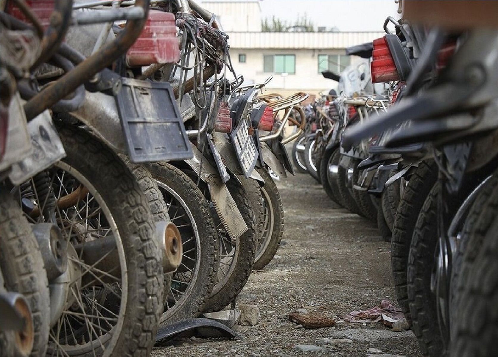 دومین فراخوان تعیین تکلیف حدود ۱۷ هزار دستگاه خودرو و موتورسیکلت توقیفی دومین فراخوان تعیین تکلیف حدود ۱۷ هزار دستگاه خودرو و موتورسیکلت توقیفی