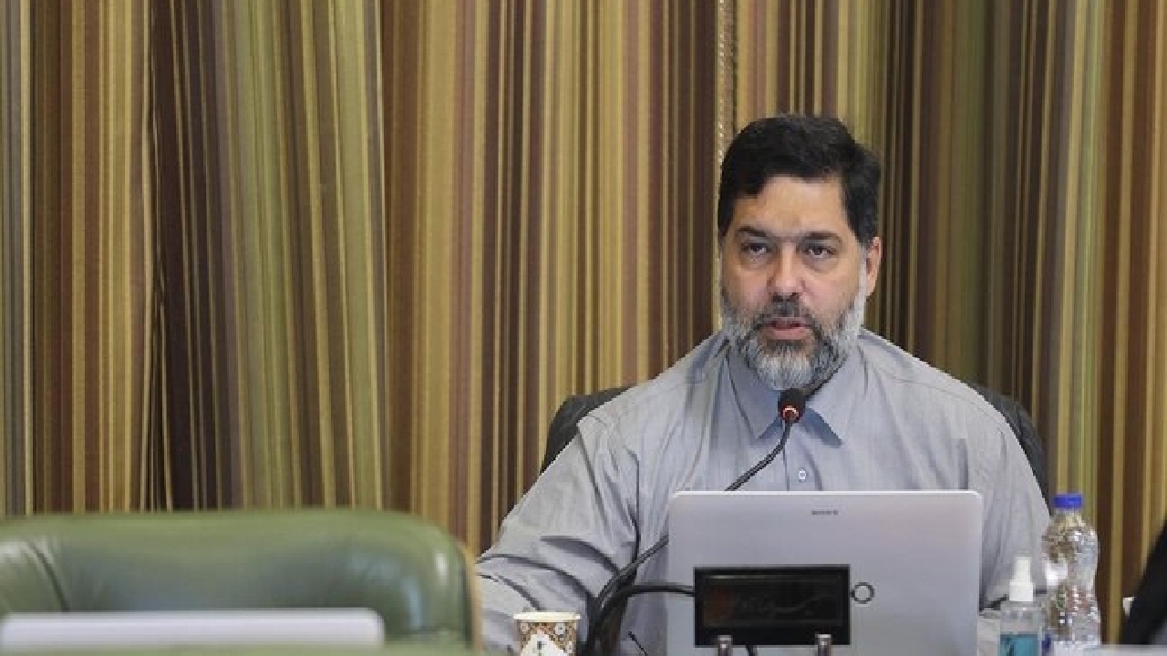 با افتخار از شهردار تهران تشکر می‌کنم