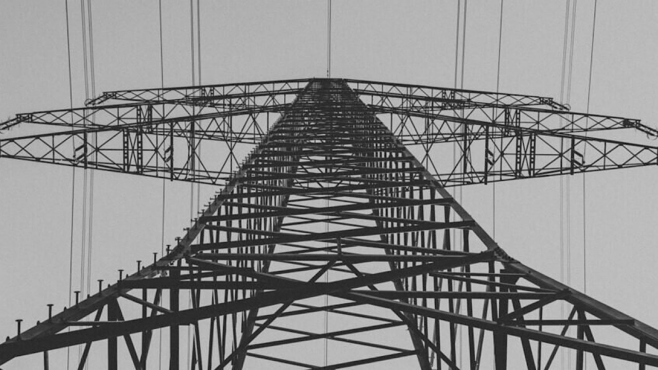 کریدور انتقال برق ۷۶۵ کیلوولت؛ گامی راهبردی برای پایان مازوت‌سوزی و آلودگی هوا